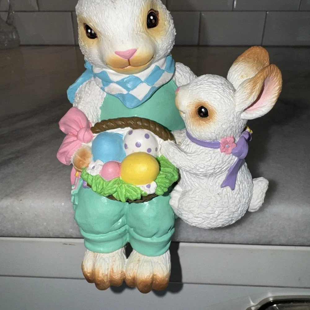 Vintage Current Inc. Easter Bunny With Baby Bunny Shelf Sitter OLA56‎